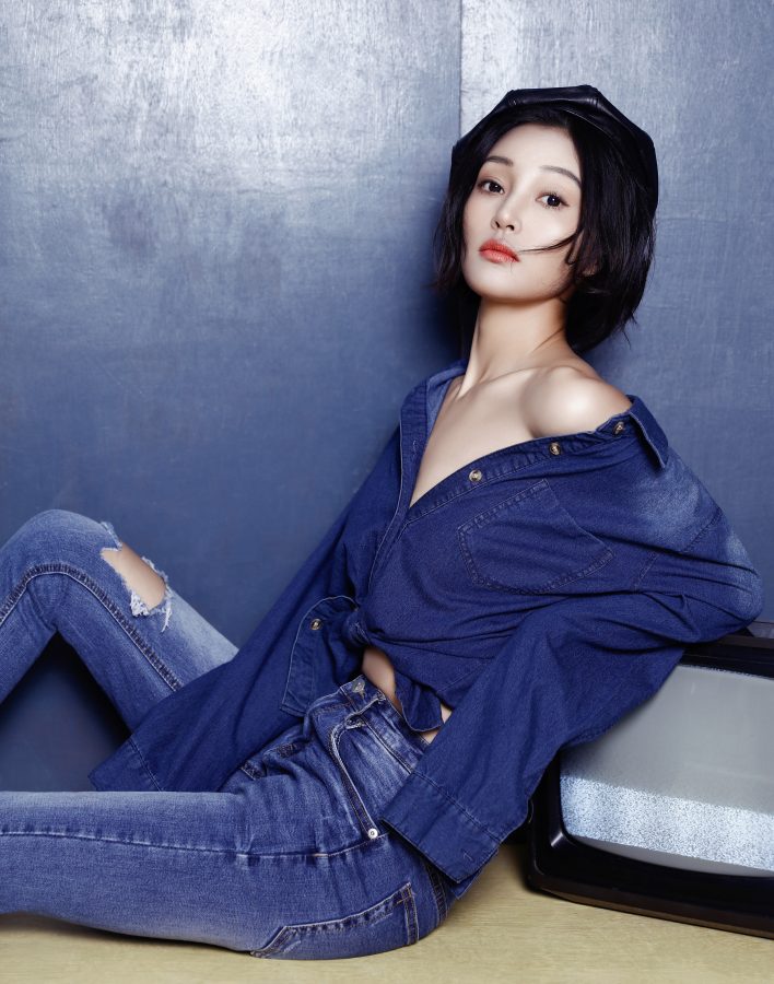 女演员郭艳给你送来紧身蓝色牛仔裤福利(5/13)