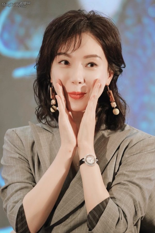 温婉动人的女星陈数玉腿光洁玉手纤细(6/14)