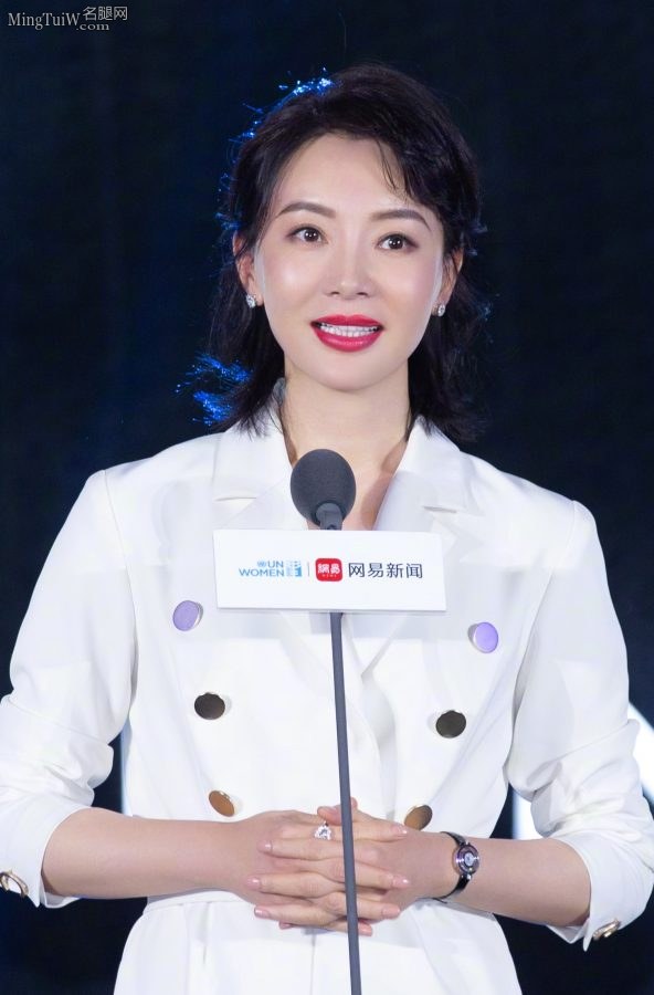 陈数长裤配尖头细高跟女强人气质(7/11)