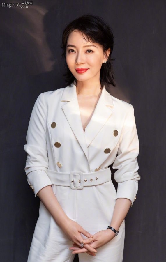 陈数长裤配尖头细高跟女强人气质(3/11)