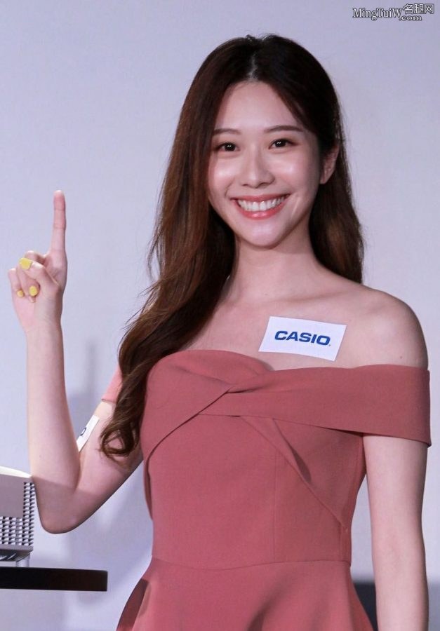 张景岚代言卡西欧投影仪露出纤细玉腿(9/11)