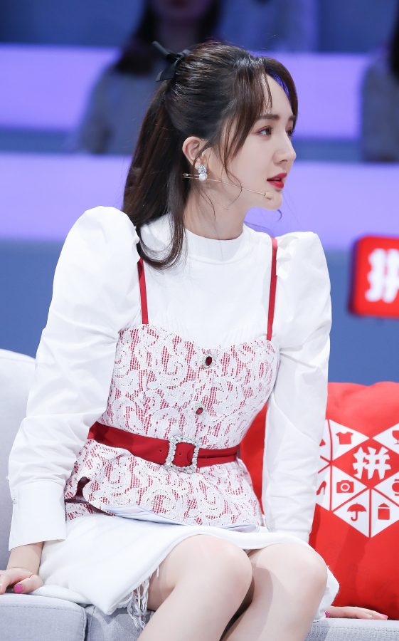 靳梦佳节目中闪亮的白腿(7/7)