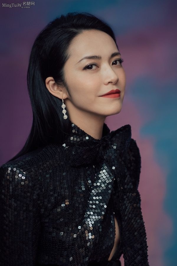 极品长腿女明星姚晨身着开叉礼服凸显好身材(6/7)
