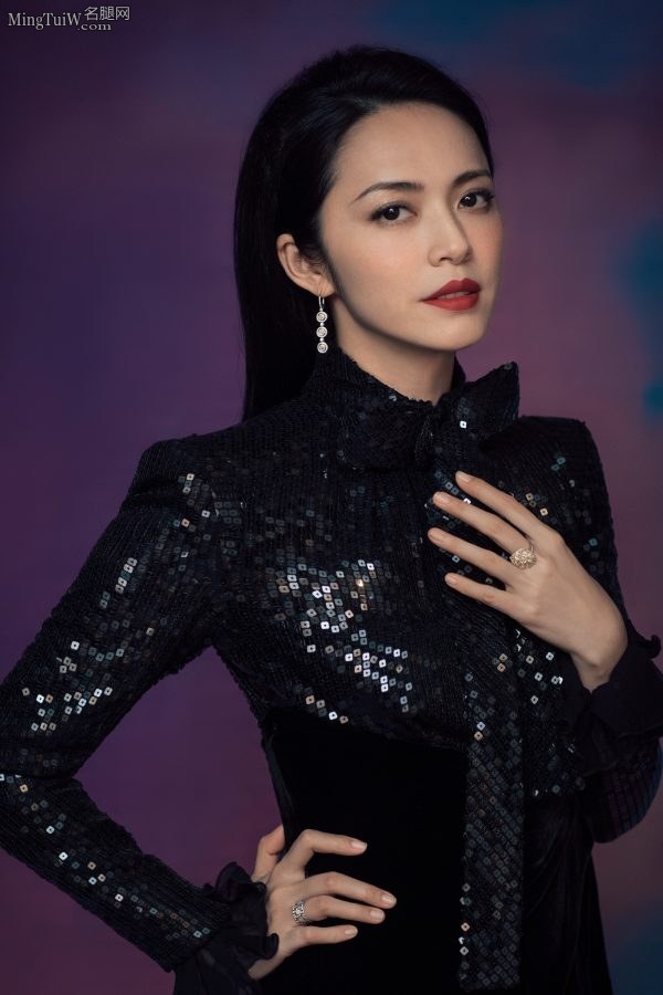 极品长腿女明星姚晨身着开叉礼服凸显好身材(4/7)