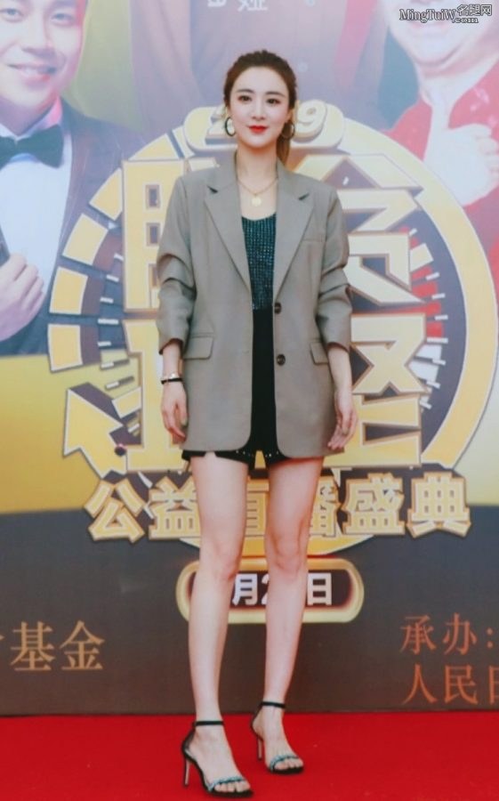 薇娅直播带货一流腿更是一流(1/2)