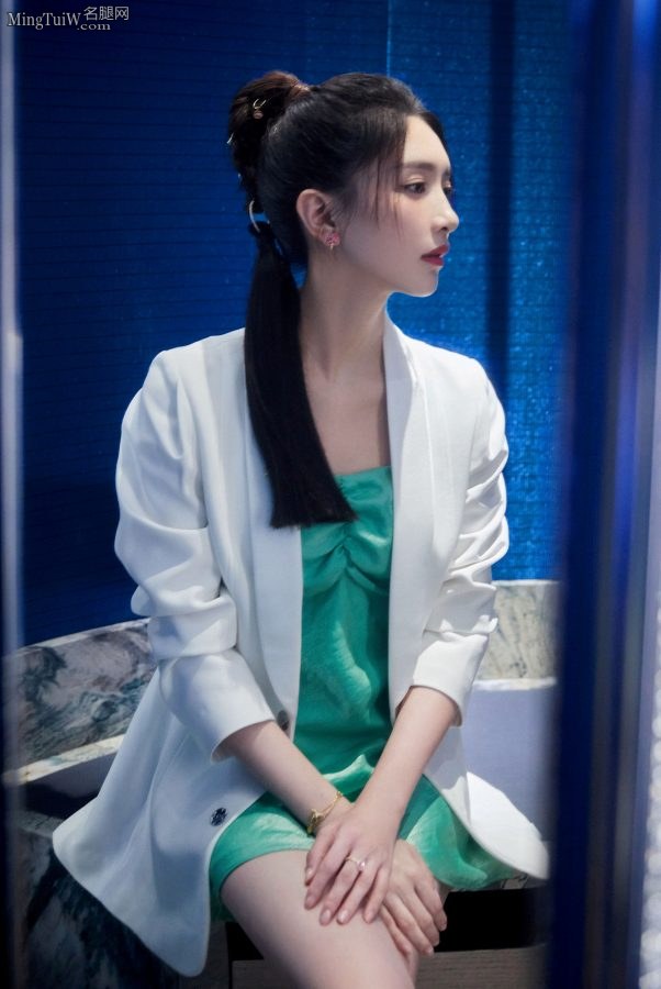 全身绿油油江疏影大长腿让你清凉一夏(10/15)