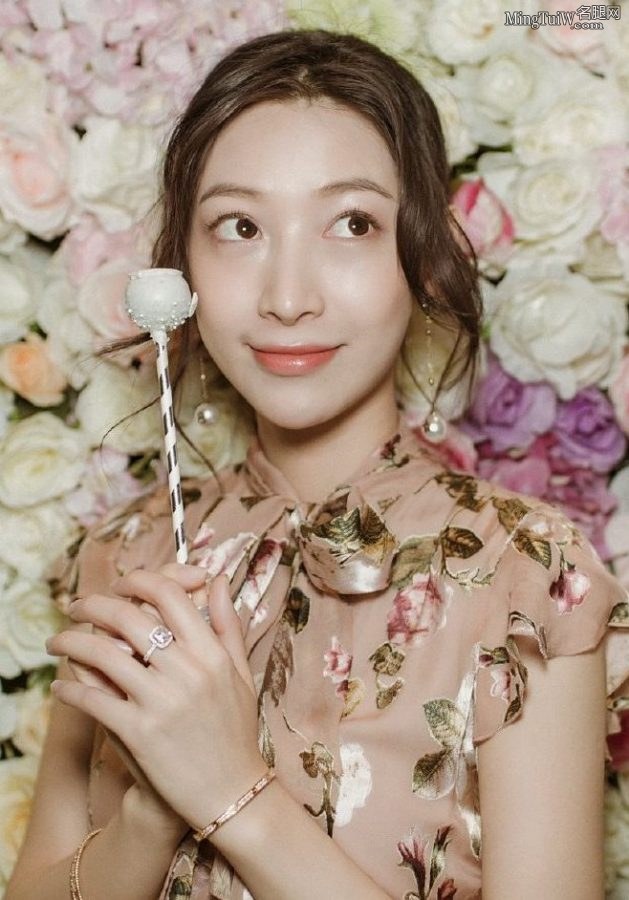 温文尔雅温雅有一双美腿和美足(7/7)