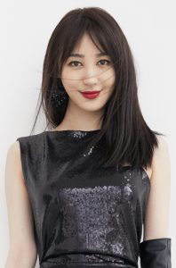 李菲儿黑色开叉裙魅惑跳舞