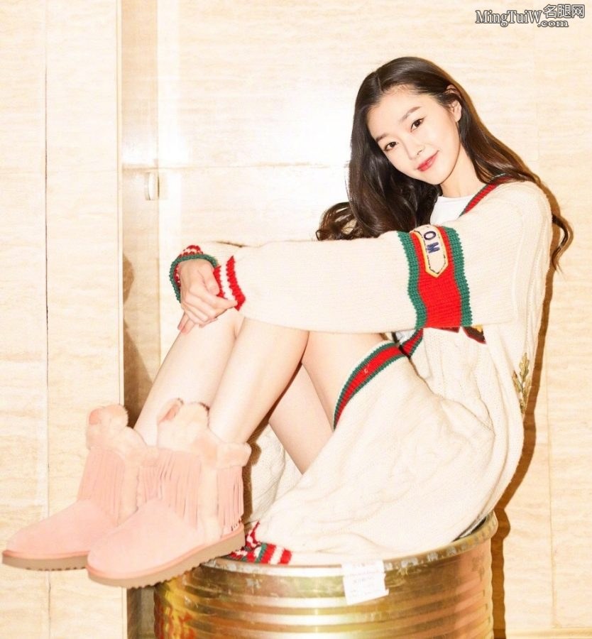 清秀的女演员宋轶细腿光滑(1/2)