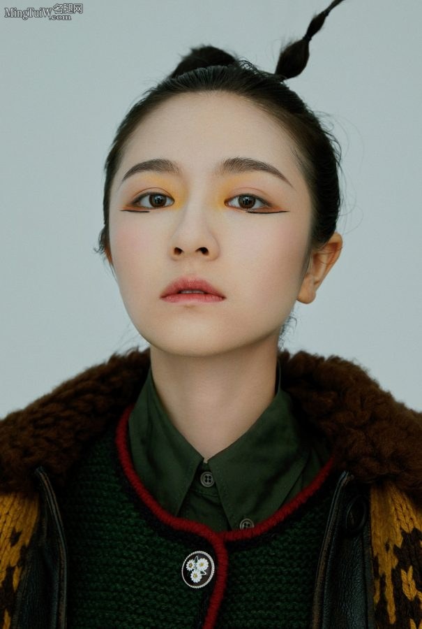 单纯可爱的美女李兰迪黄色丝袜腿(7/7)