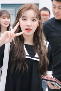 宋雨琦和叶舒华美美合照 腿都那么白