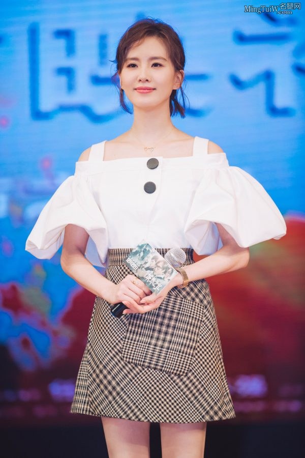 短发小姐姐刘诗诗美腿穿红色高跟鞋气质清新纯净(3/9)