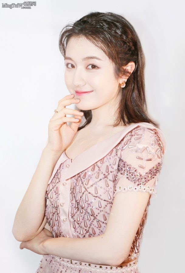 清纯少女李兰迪小腿匀称脚穿细高跟鞋(4/4)