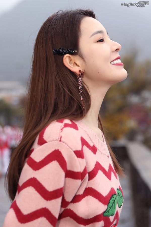 Sweet cherry girl Chen Yao's beautiful hands(4/9)