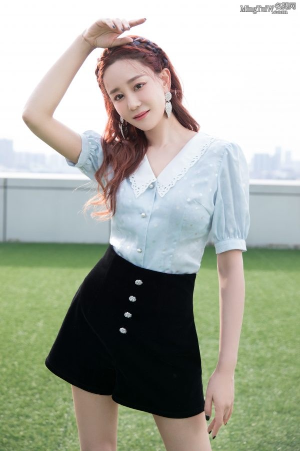 海陆的腿如此顺滑修长能玩好久了(6/9)