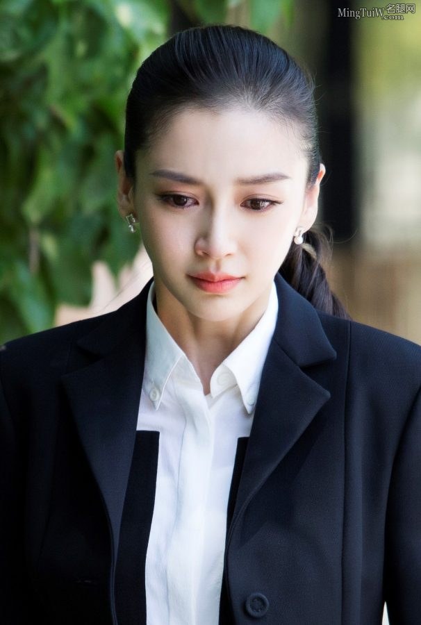 《创业时代》Baby高跟脚和美脸剧照(6/7)