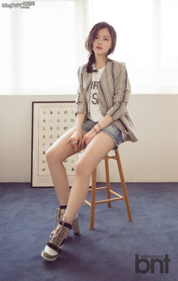 韩国女演员姜汉娜性感女神反转演绎小清新美腿写真（第12张/共18张）