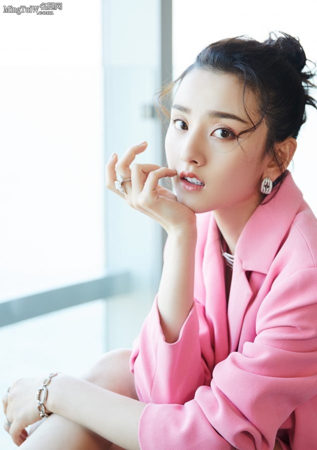 粉色系美少女宋祖儿的绝色美颜(6/6)