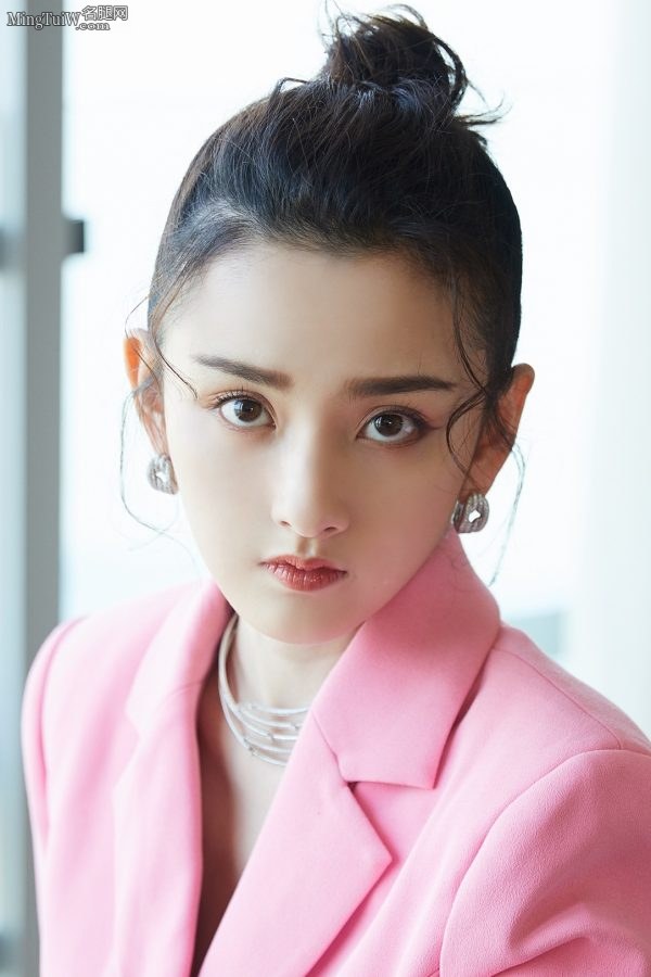 粉色系美少女宋祖儿的绝色美颜(5/6)