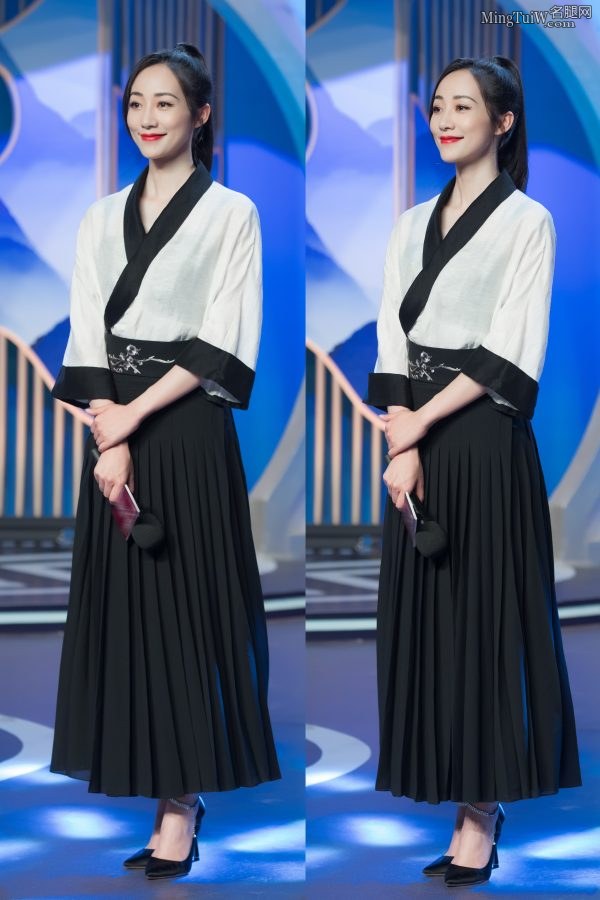 韩雪变身英气侠女穿古装搭配高跟鞋(3/6)