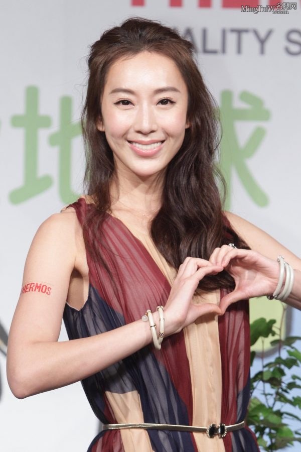 美女隋棠代言活动美长腿迷人(11/12)