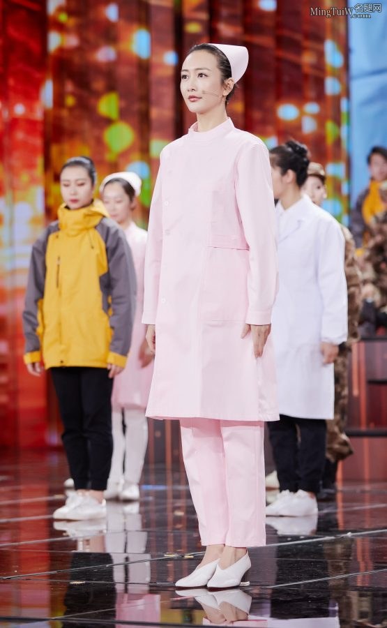 女明星王鸥穿护士服戴护士帽太美了(5/7)