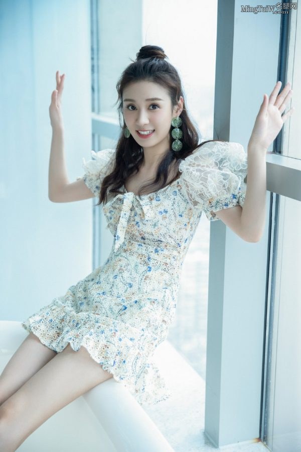 新生代女明星郑合惠子白腿超细像吸管(4/9)