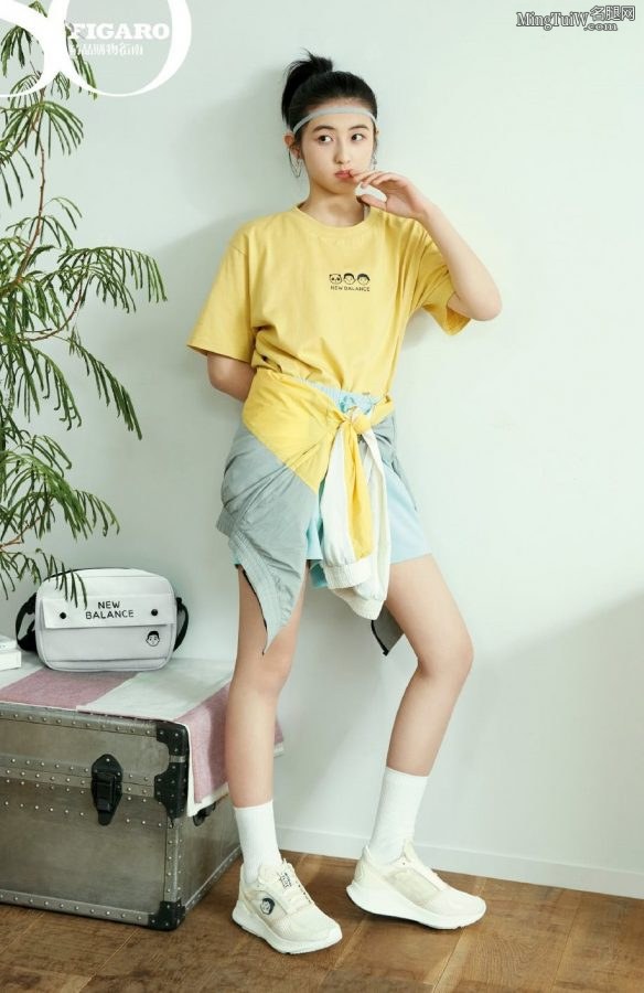 New Balance品牌代言人张子枫光滑的美腿(4/9)