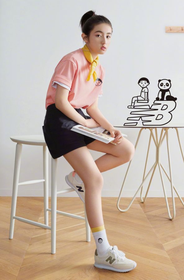 New Balance品牌代言人张子枫光滑的美腿(1/9)
