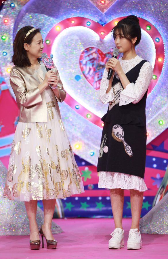 《爱in思谈》曾宝仪和吴昕两双主持人的高跟脚(11/15)