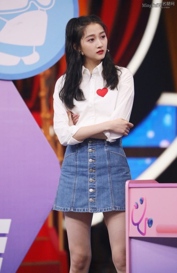 《王牌对王牌》关晓彤青葱少女粉嫩的大腿(5/7)