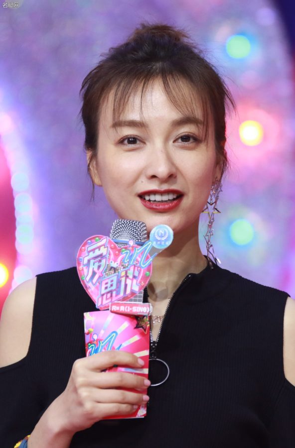 《爱in思谈》曾宝仪和吴昕两双主持人的高跟脚(15/15)
