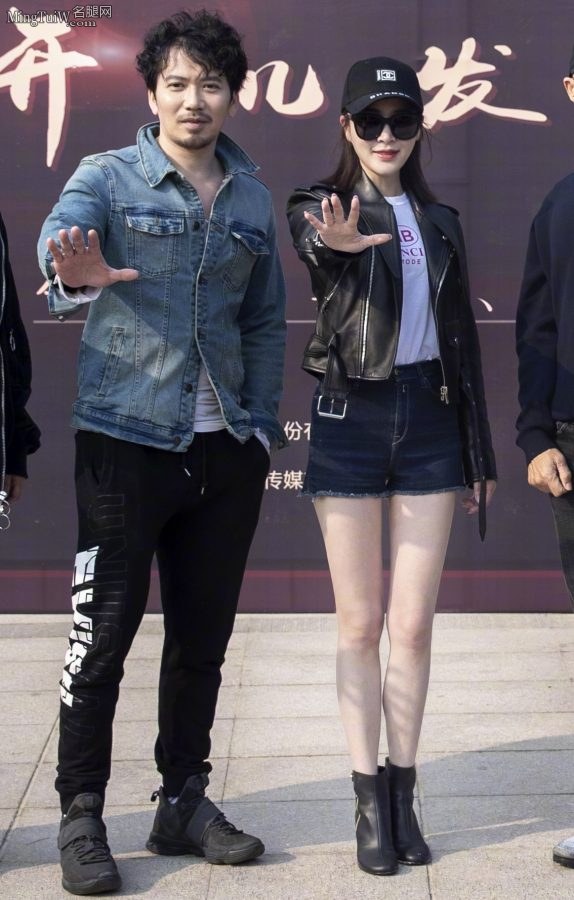 甘婷婷这双腿整起来超舒服了(4/4)