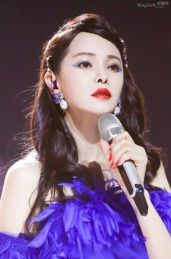 三位姐姐黄圣依、伊能静、张萌的高跟足 3选一还是全都要(10/12)