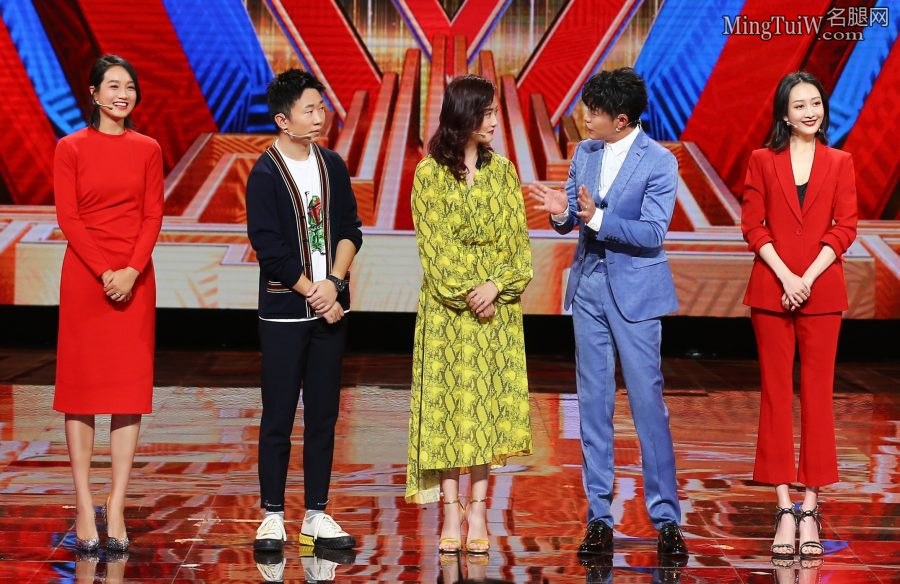 杨魏玲花、王鸥、朱丹同台 喜欢谁的高跟？(5/6)