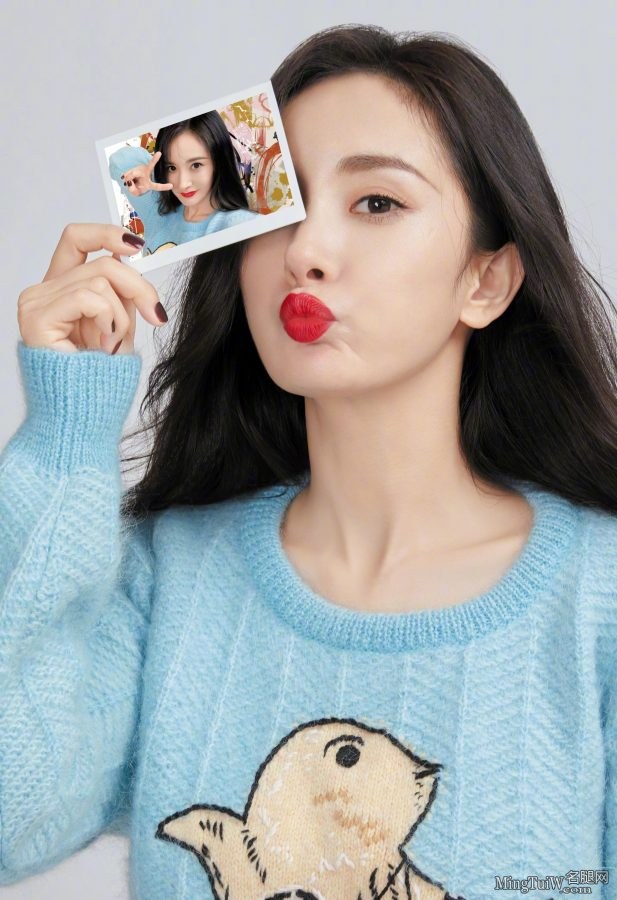 高颜值的美少女杨幂美腿加红唇魅力爆表(9/9)