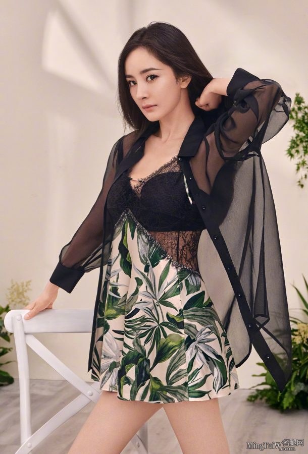 大幂幂穿也行豹纹代言维多利亚的秘密(6/6)
