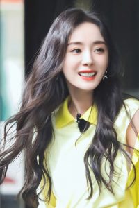 小姐姐杨幂紧身裤子包裹的少女腿有人喜欢吗?