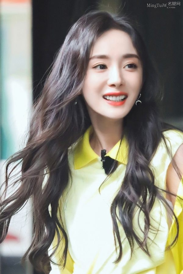 小姐姐杨幂紧身裤子包裹的少女腿有人喜欢吗?(11/11)