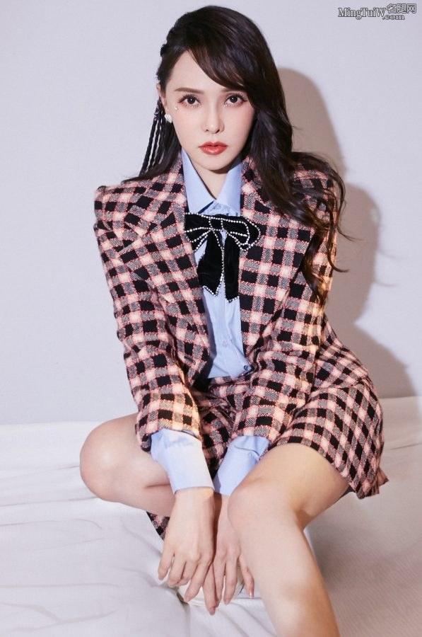 伊能静换上学生装秒变初恋少女(4/9)