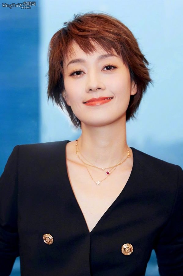 文章前妻马伊琍足踩凉高跟气质优雅(3/7)