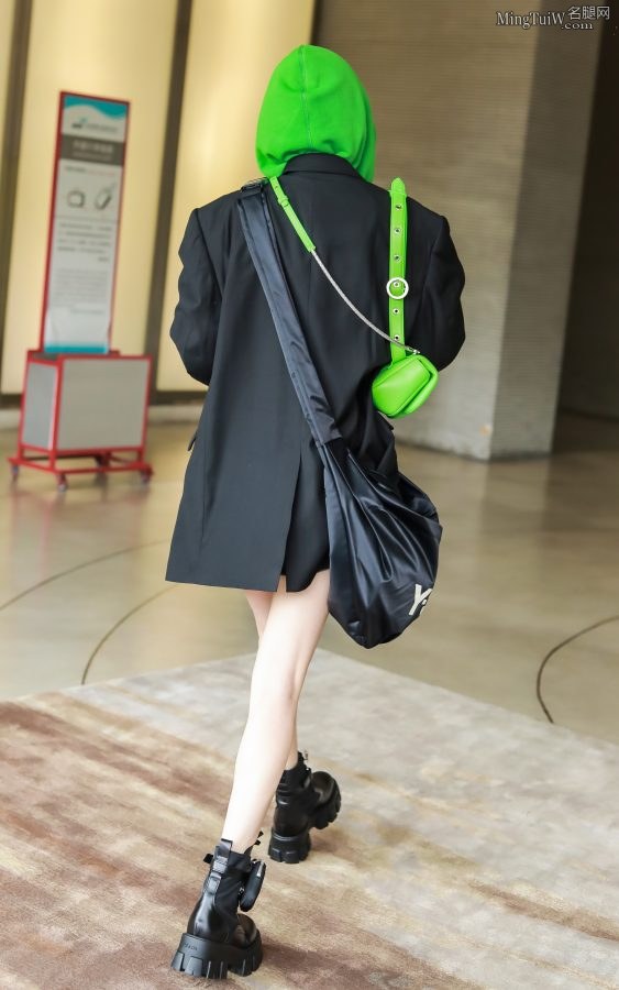 杨幂幂江湖人称绿帽子王（第3张/共9张）