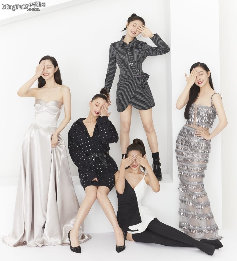《时尚芭莎》涩女郎们：宋轶、殷桃、赵今麦、夏若妍、胡连馨儿集体写真(2/5)