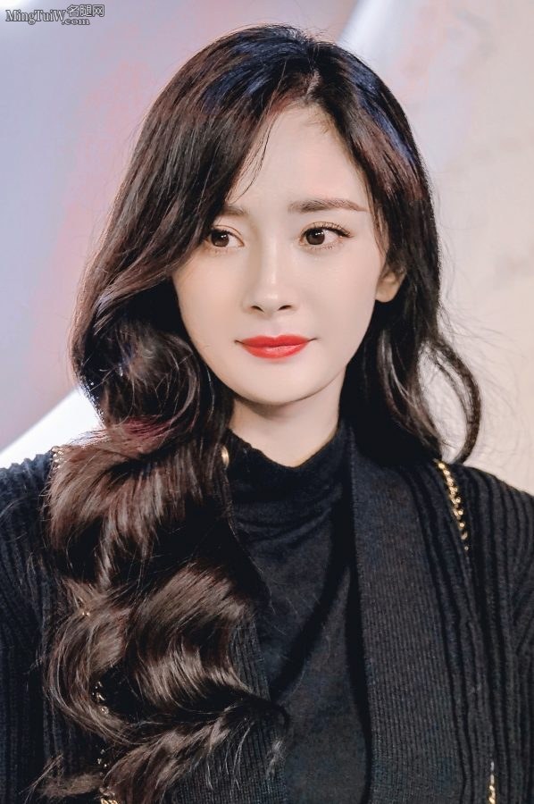 女神杨幂玉足穿凉高跟散发迷人气息(5/7)