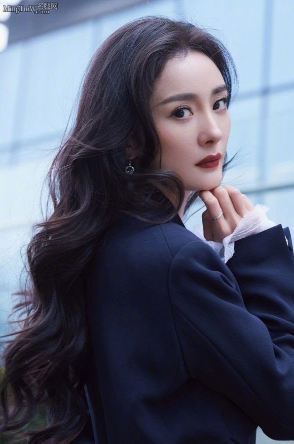 大幂幂的这双长腿性感的要爆炸(4/6)