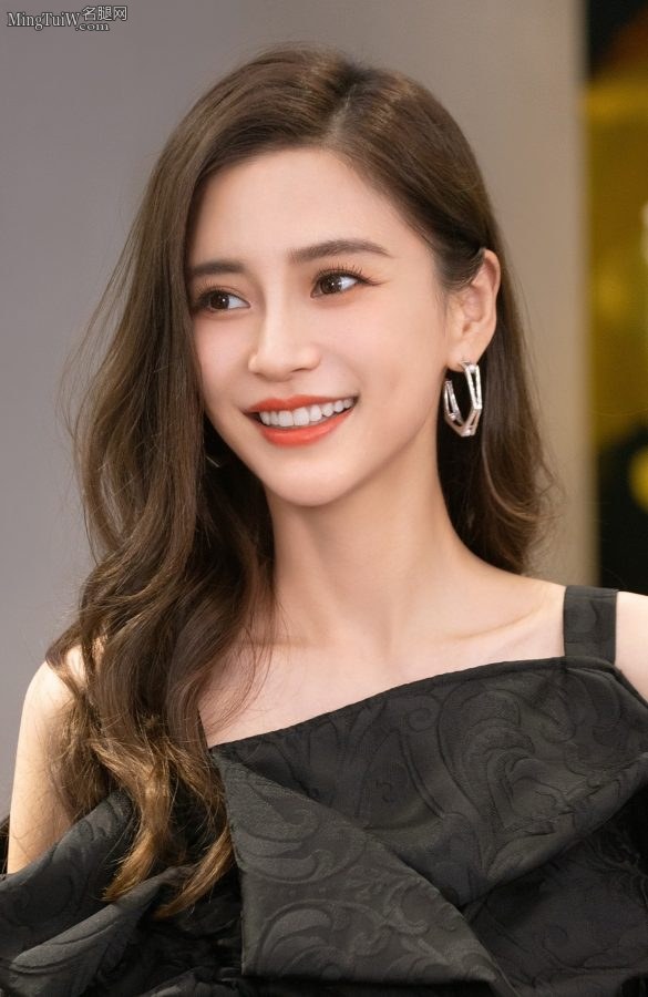 杨颖Angelababy长腿+精美脸部太美了(7/11)