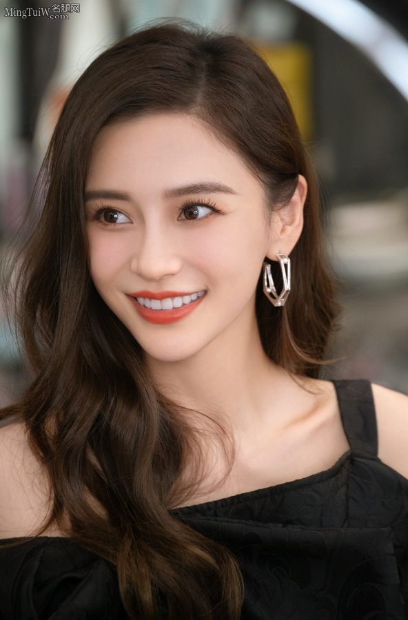 杨颖Angelababy长腿+精美脸部太美了(10/11)
