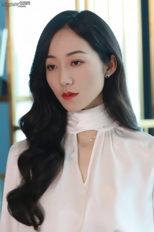 高冷气质女强人韩雪OL制服套装(7/7)