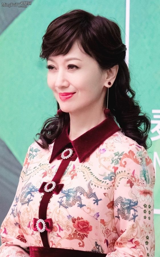 仙气十足的魅力阿姨赵雅芝(6/6)