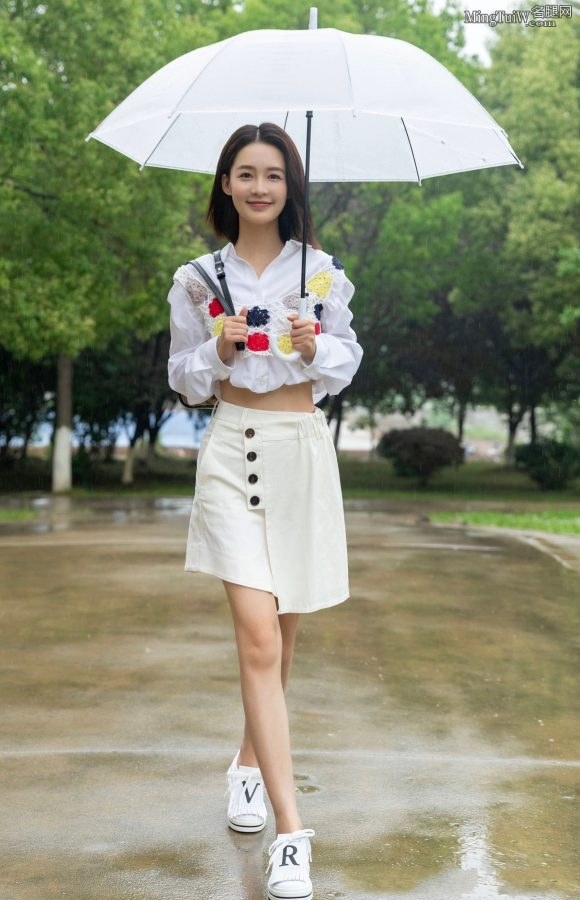 李沁雨中撑伞玉腿纤细想对她表白(2/4)